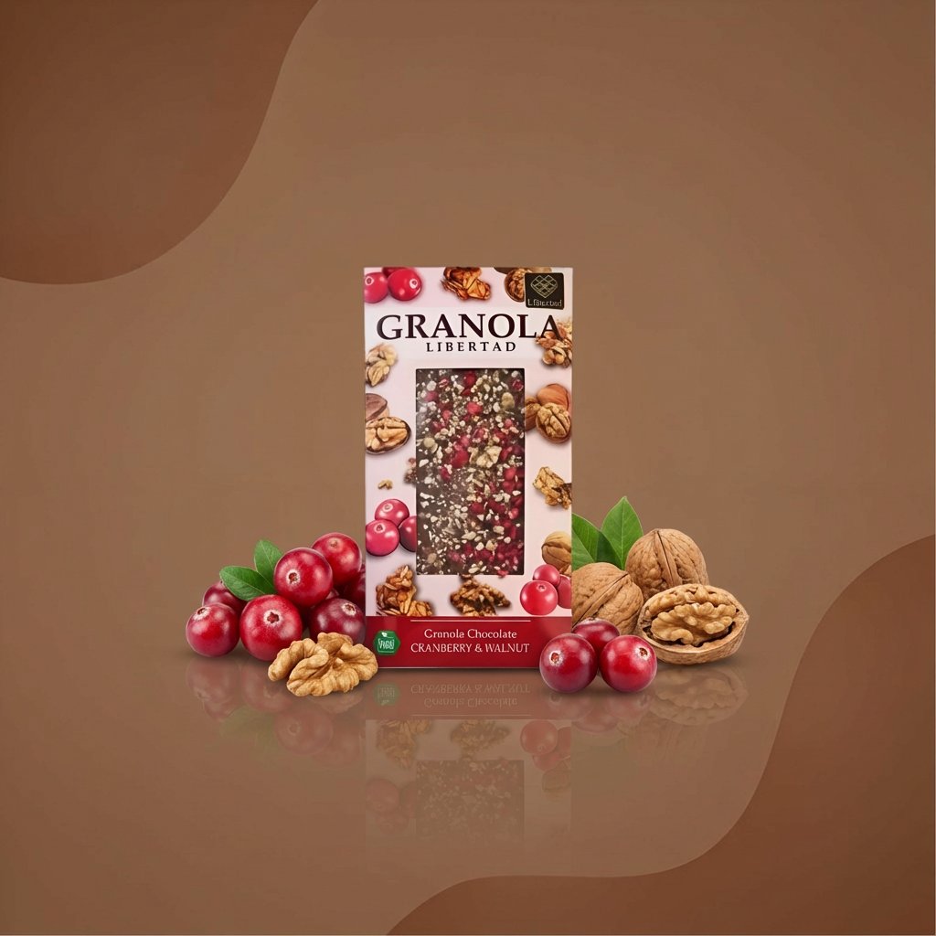 Шоколад Libertad Granola молочный с клюквой и грецким орехом 80 г